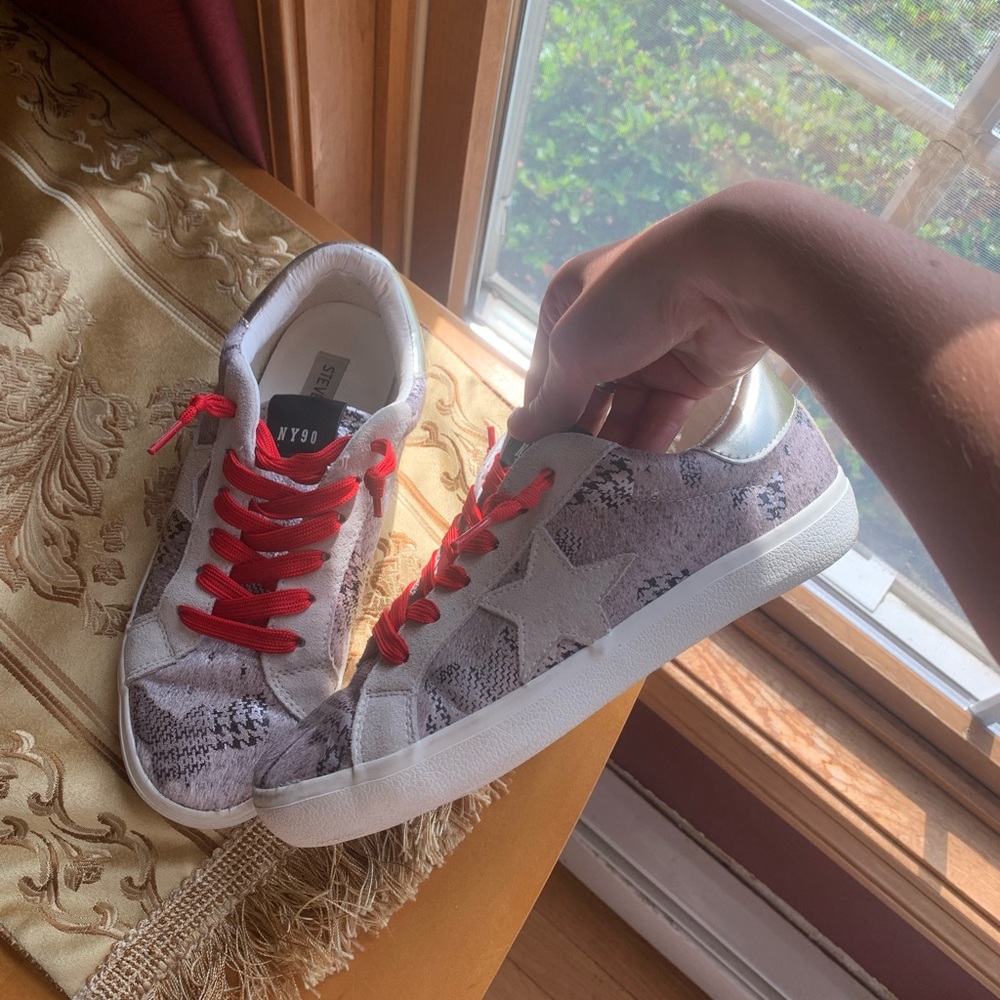 Steven Madden Sneakers